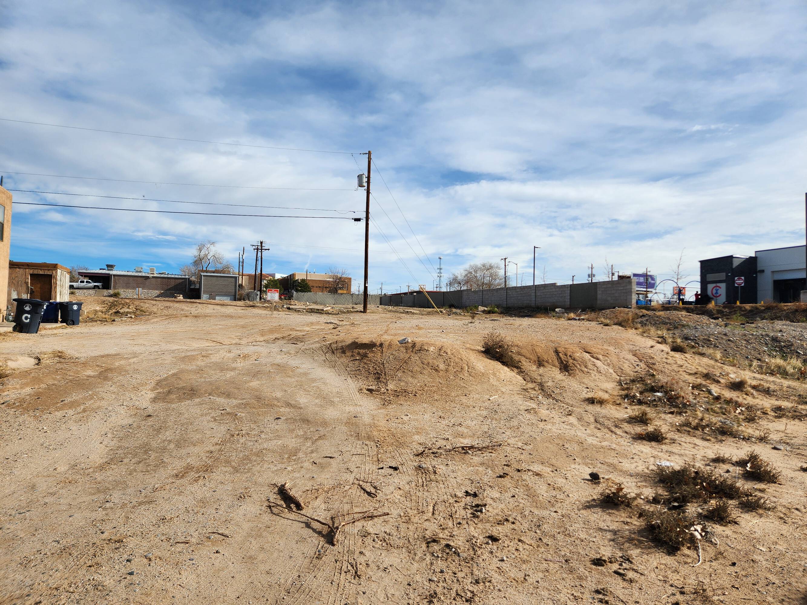 Convenient Commercial Lot